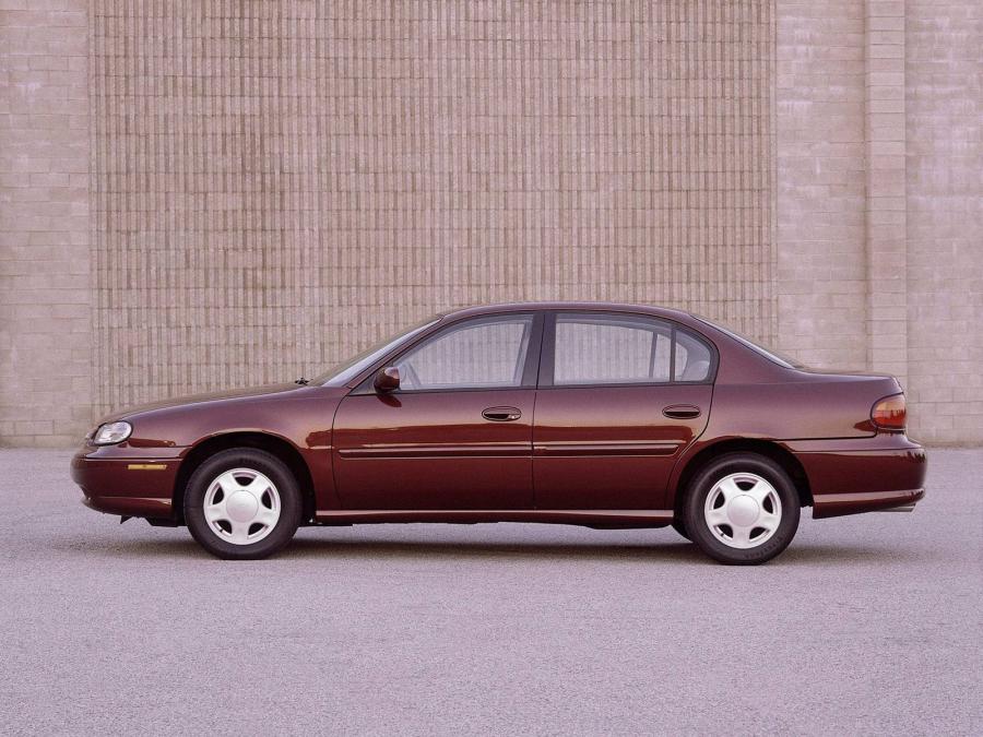  Chevrolet Malibu 2000 года  (фото 16 из 16)